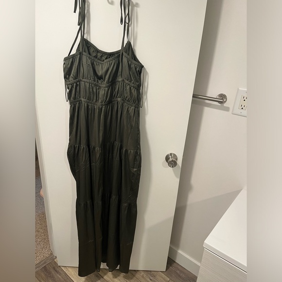 Olive Green Maxi dress with adjustable tie straps - Picture 3 of 5